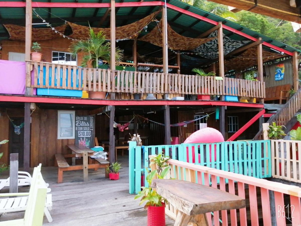 Hostal & Restaurante Bar Xtream Lago De Coatepeque Santa Ana Exterior photo